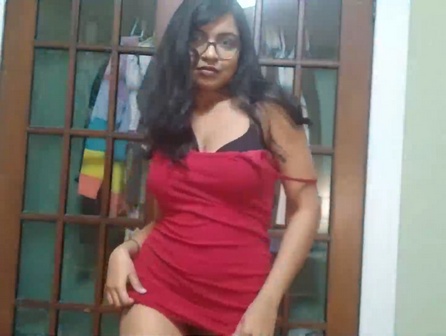 Indian College Girl Fingering Her Sweet Pussy